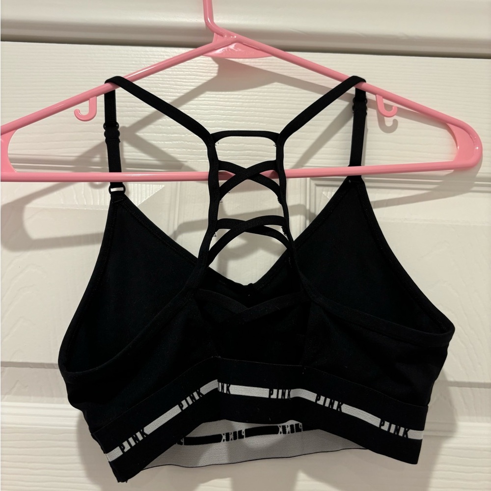 Black cross back sports bra, with adjustable straps! - Picture 2 of 2